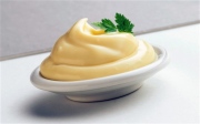 Sốt trứng ( Sauce Mayonnaise)...cho món salad NGA  và gà chiên KFC