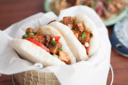 Cách làm Bánh Bao kẹp (Taiwanese Bao Buns)