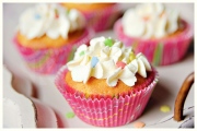 Hướng dẫn làm cupcake vani đào tuyệt hảo