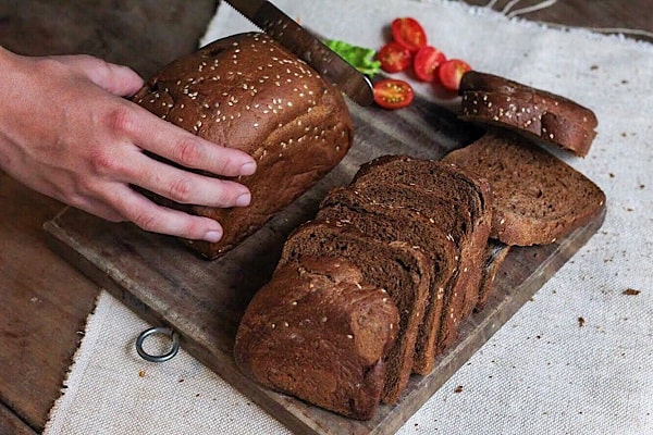 Bánh mì đen kiểu Nga cực dễ làm, chỉ với bước 6 bước đơn giản