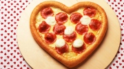 Hướng dẫn làm pizza trái tim tỏ tình - Pizza Heart, công thức làm pizza chuẩn