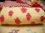 Hướng dẫn cách làm bánh cuộn vẽ hình - Strawberry rolled cake - Theo bếp của Vy