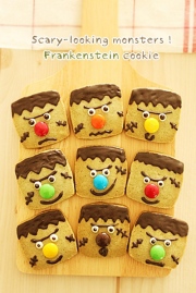 Làm bánh quy Frankenstein đậm chất hoang dã