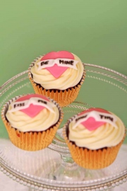 Hướng dẫn làm fondant trang trí cupcake valentine đơn giản cực đẹp
