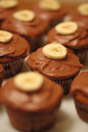 Cách làm cupcake socola chuối  - Banana Chocolate cupcake