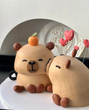 Bánh Sinh Nhật Capybara Từ Hunnie Cake: Sự Kết Hợp Giữa Nghệ Thuật và Hương Vị