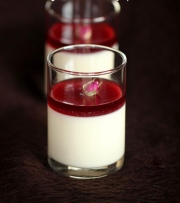 Bánh không lò nướng: pudding hoa hồng thơm ngát!