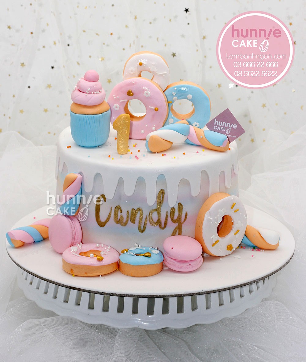 Bánh sinh nhật tone hai màu trang trí bánh kẹo