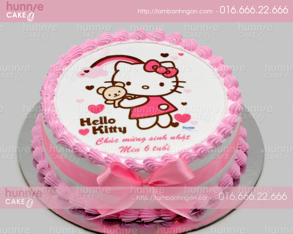 Bánh gato sinh nhật Hello Kitty sẽ làm cho sinh nhật của bé gái trở nên thật đặc biệt và đáng nhớ. Với những chi tiết chăm chút, độc đáo, chiếc bánh kem này sẽ khiến bé gái của bạn thích thú và tỏa sáng trên buổi tiệc sinh nhật của mình.