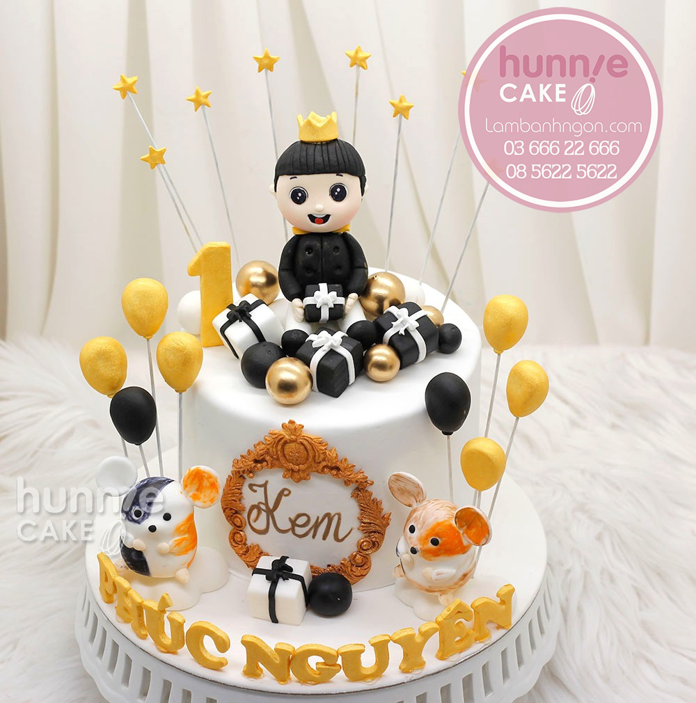 Bánh sinh nhật hình cbibi bé trai 1 tuổi đẹp dễ thương với tông tiệc vàng trắng tặng sinh nhật người tuổi Tý 9584 - Bánh ngon đẹp