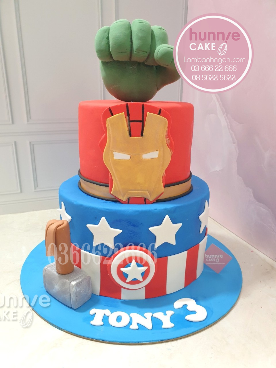 Bánh sinh nhật siêu nhân tặng người yêu thích siêu anh hùng và phim hành động 10805 - Bánh ngon đẹp