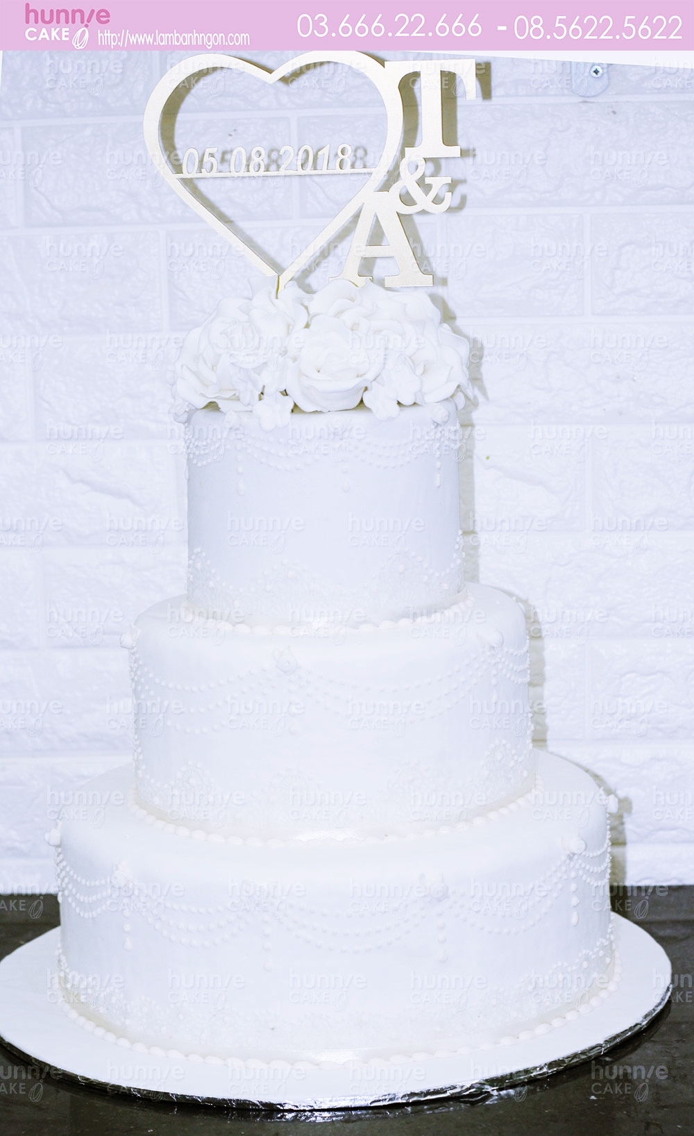 Bánh cưới 3 tầng màu trắng tinh khôi và hoa hồng lãng mạn 5196 - Bánh ngon đẹp