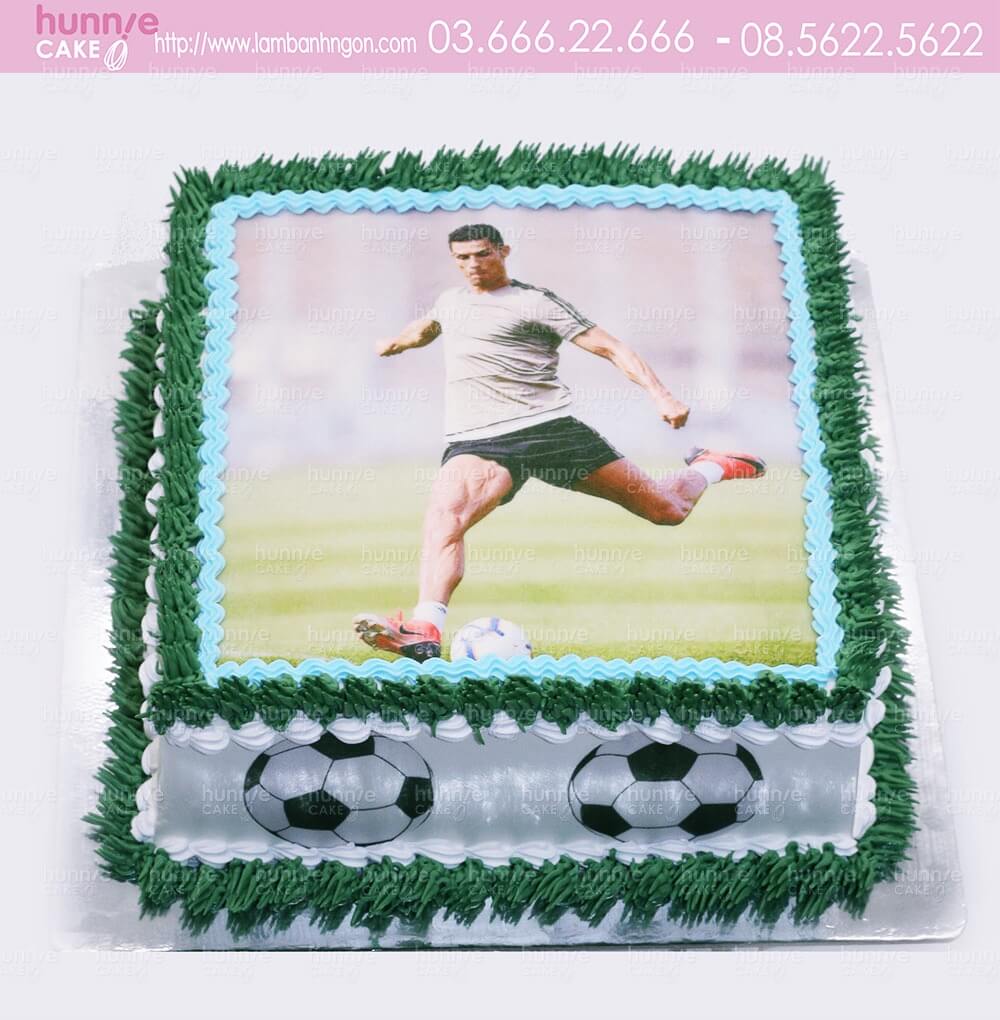 Top 26 mẫu bánh sinh nhật tạo hình sân banh trái banh độc đáo nhất |  Laravan.vn