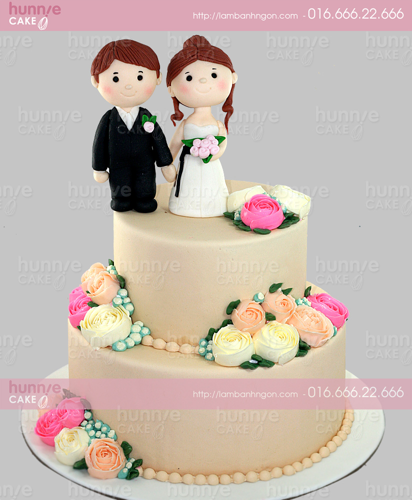 Bánh cưới hai tầng bằng đường dẻo fondant cô dâu chú rể sánh đôi hạnh phúc bên nhau 3569 - Bánh ngon đẹp