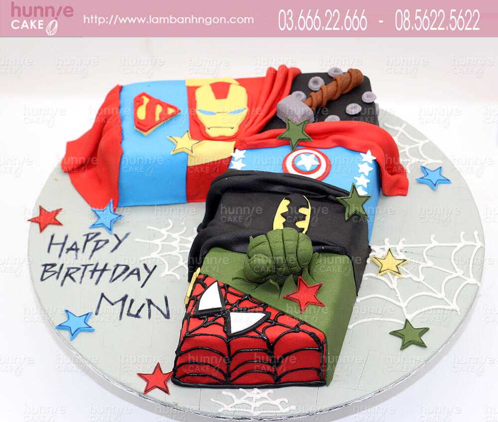 Bánh sinh nhật hình số 7 Siêu Anh Hùng The Avengers được thiết kế với 5 nhân vật siêu nhân mà bé trai nào cũng yêu thích 6213 - Bánh ngon đẹp