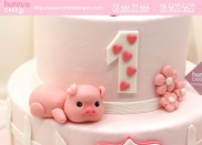 Bánh sinh nhật con lợn đáng yêu